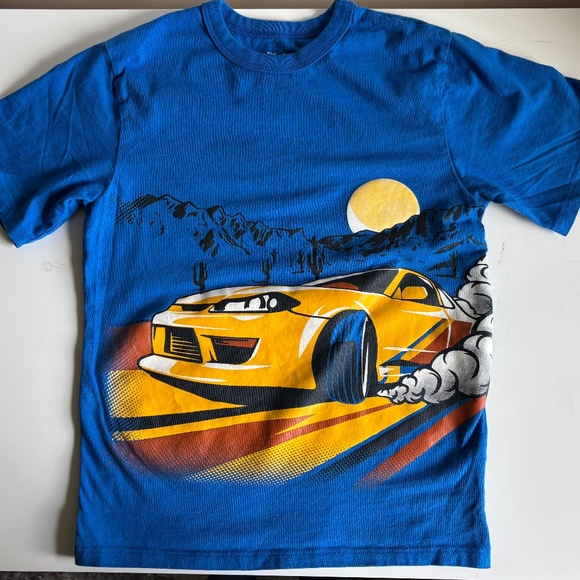 Children's Place t-shirt with racing car size S (5/6) - Picture 1 of 3